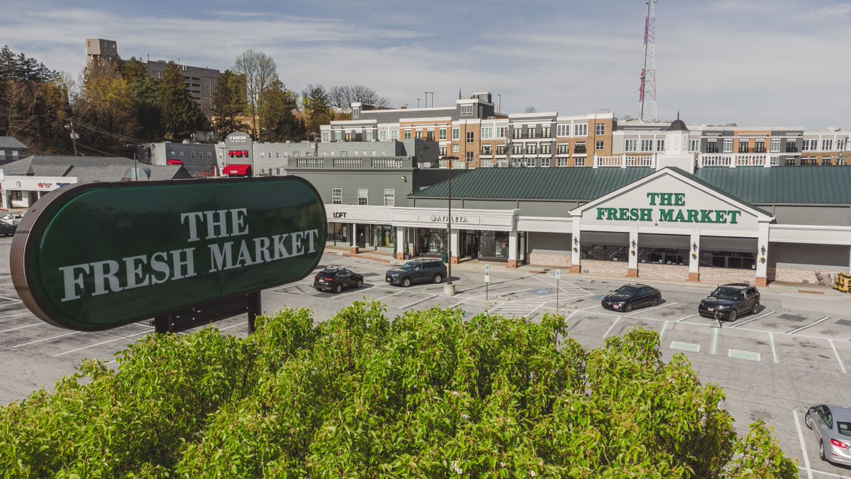 Want to make a meal... get flowers... pick up a little sweet treat... 
@TheFreshMarket has got you for #MothersDay💐🌺🌼

#DulaneyPlaza #Community #Shoplocal #Supportlocal #Flowers #Celebrate #Appreciation #Love #Thankyou #Loveyou