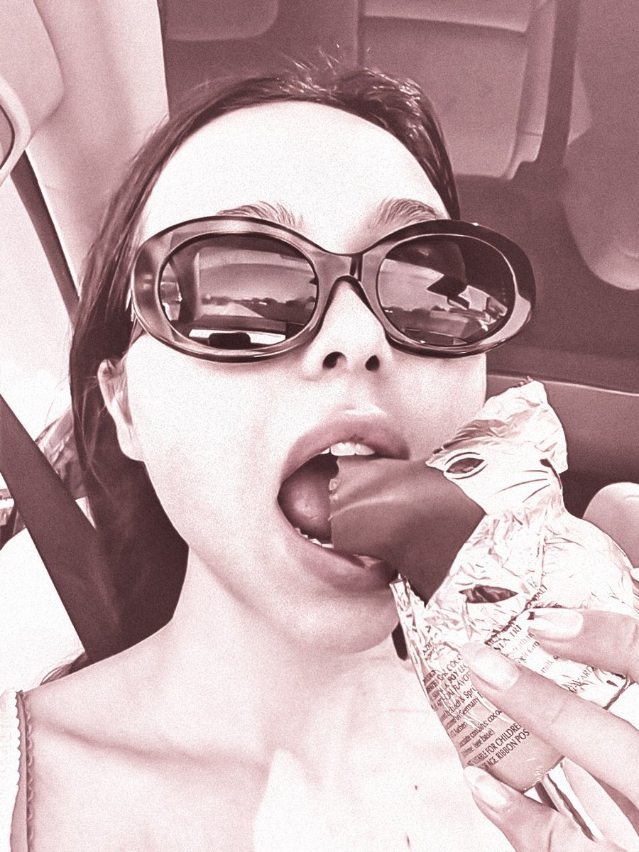 ㅤ
𐙚﹐ㅤaㅤdoçuraㅤdeㅤumㅤchocolatinho,ㅤeㅤaㅤinocênciaㅤdeㅤumㅤcoelhinho;ㅤumㅤdilemaㅤencantadorㅤqueㅤtocaㅤoㅤmeuㅤcoraçãozinho.
ㅤ