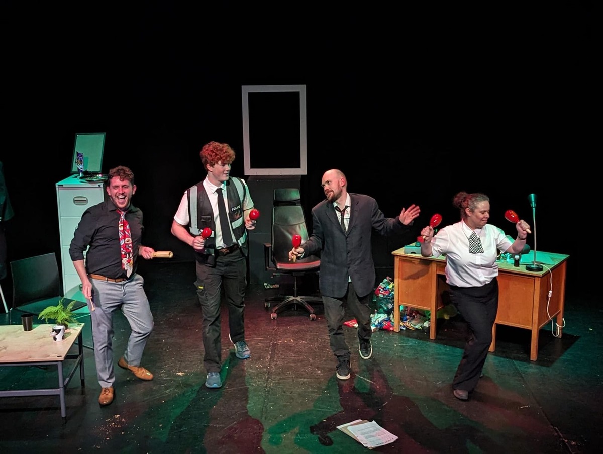 #REVIEW - Accidental Death of an Anarchist at @HopeSt_Theatre from @OTG_TheatreCo 'the company are to be applauded for not only being brave enough to bring this insightful and witty play back to much deserved life, but to deliver it in such an engaging and comic manner'…