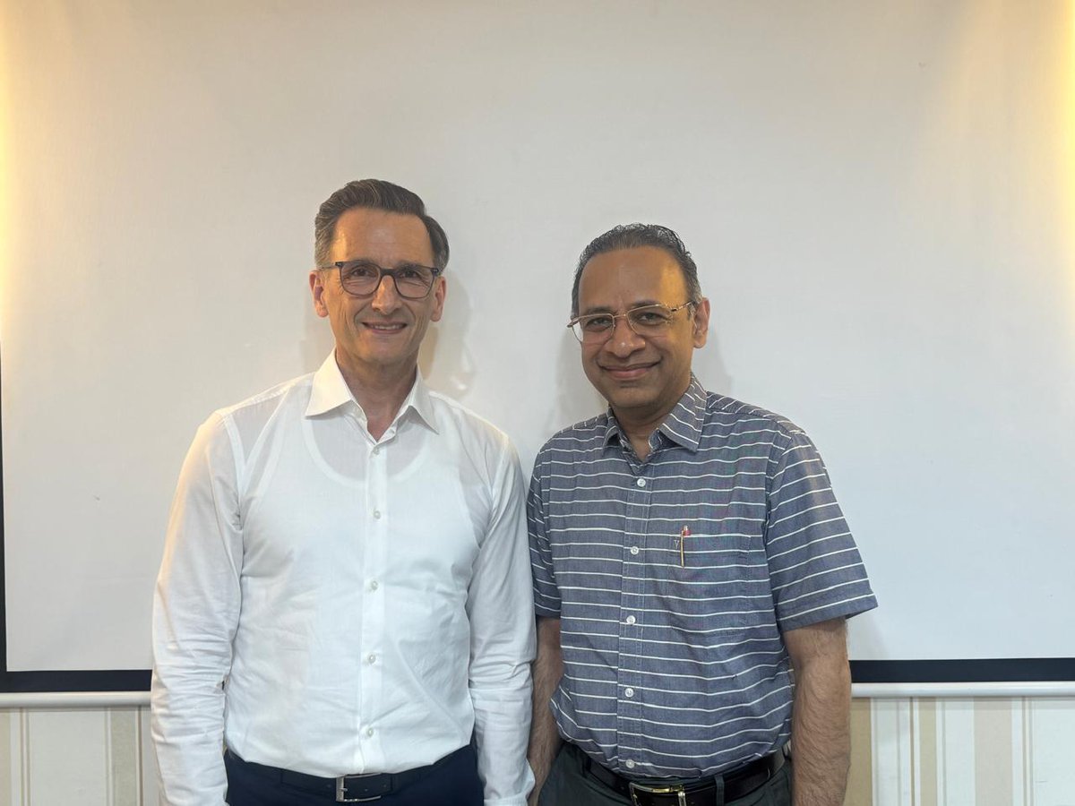 Thrilled to welcome today Prof. Arndt Vogel, a leading expert in oncology, to @sgrhindia today! He shared cutting-edge insights on systemic treatments for #HCC and #BTC, focusing on immunotherapy and recent trials. A truly enlightening session! #LiverCancer #Cancer @ArndtVogel