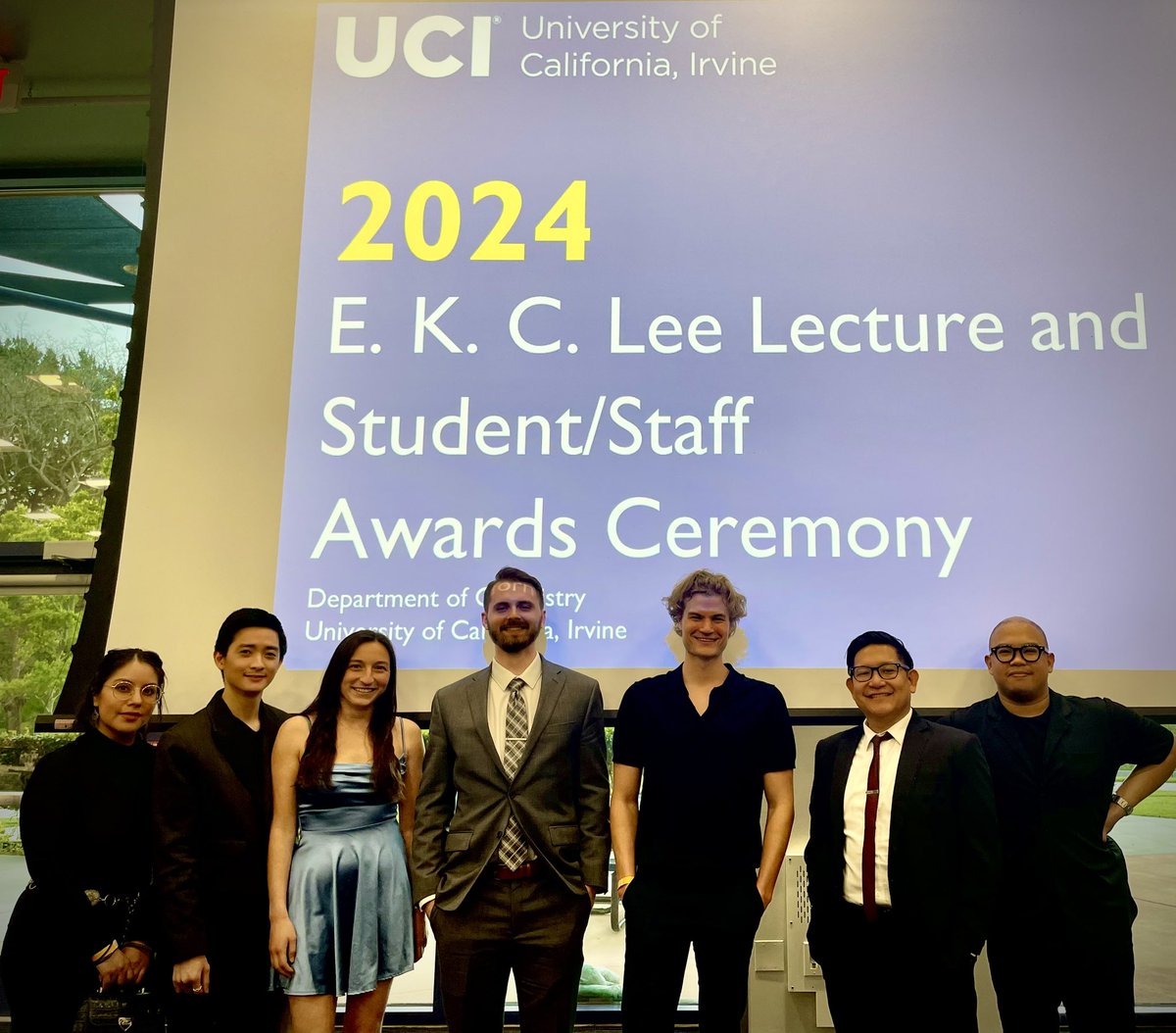 MaxxLab at the annual @UCIChemistry E. K. C. Lee Lecture and Awards Ceremony. Always (and very) proud of this *overachieving* bunch! 🥂