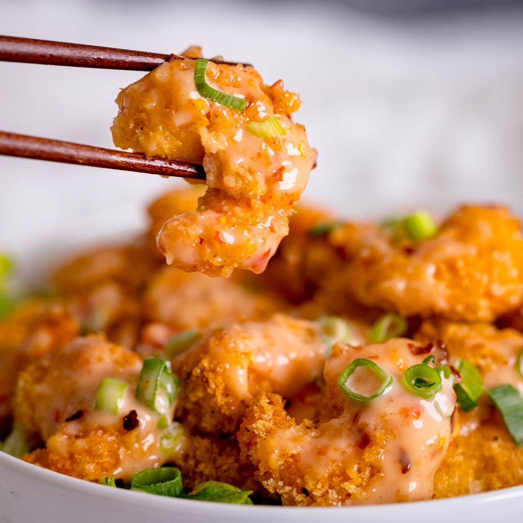 Bang Bang Shrimp

Crispy panko king prawns smothered in a creamy, spicy bang bang sauce.
This dish makes such a fantastic lunch or appetizer!😋🍤

Grab the full recipe here --->⁠kitchensanctuary.com/bang-bang-shri…
#kitchensanctuary #mothersday #nationalshrimpday