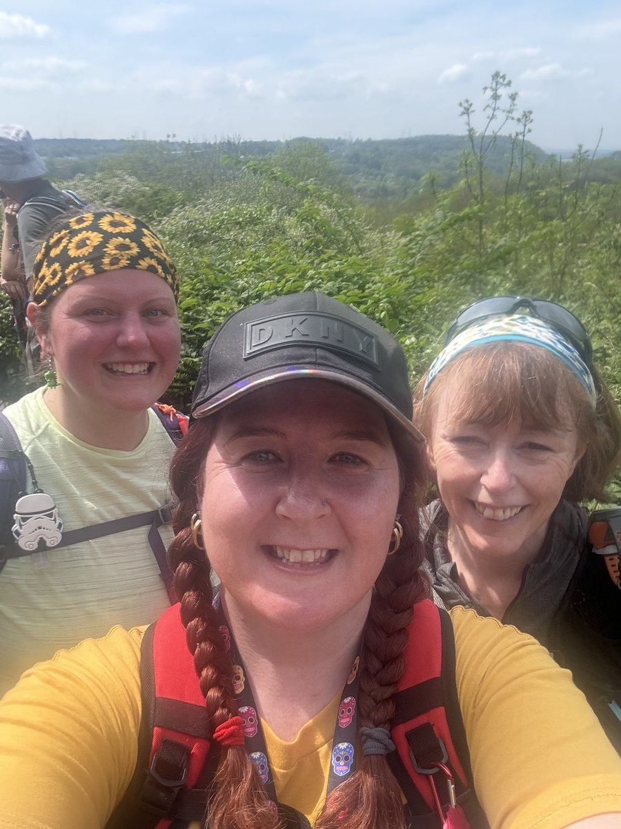 We were so happy to see the lovely Lynn on our walk today as the 2 groups met and we could pretend for a moment we were on the 17 miler 🤣😂 <a href="/IronbridgeWalks/">Ironbridge Walking</a> <a href="/ImSallyLouise/">Louise</a>
