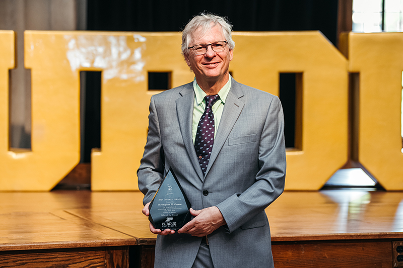 Congrats to Chris Greene, of @PurduePhysAstro, for being named @LifeAtPurdue's 2024 Morrill Award winner! This award is the highest honor that #Purdue confers on a faculty member. bit.ly/3JX01RM @PurdueScience #thenextgiantleap #boilerup #physics