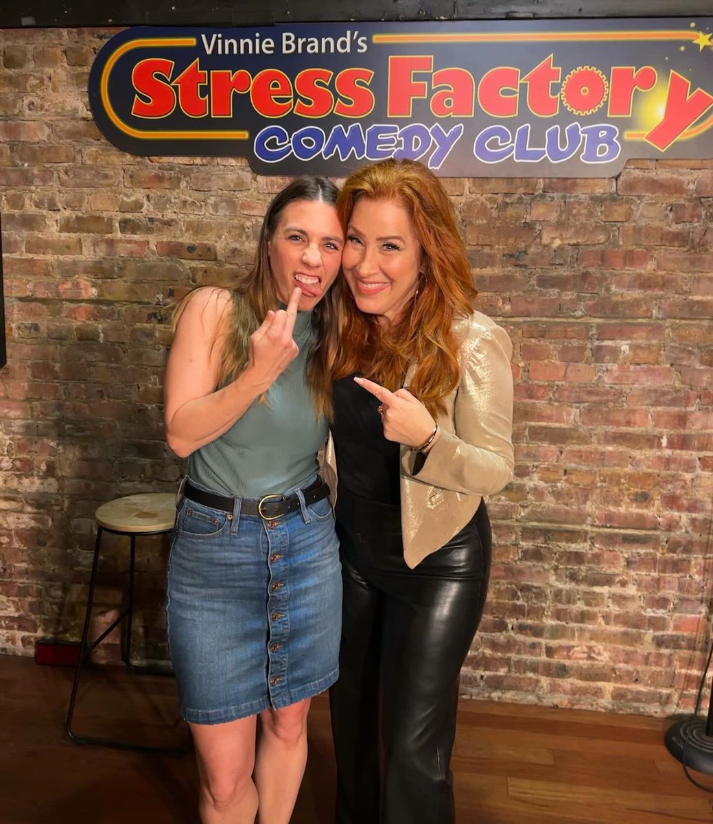 reversetheworm's tweet photo. Everyone must get the chance to see @LisaAnnWalter.  SOO fucking FUNNY &amp; such an amazing person!! Thanks for an incredible night! ❤️ I’m ready for round two! @StressFactoryNJ https://t.co/No7IGlNQp9