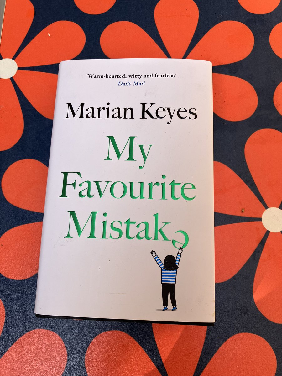 An afternoon in the sun with Marian Keyes. 🌞 #myfavouritemistake #2