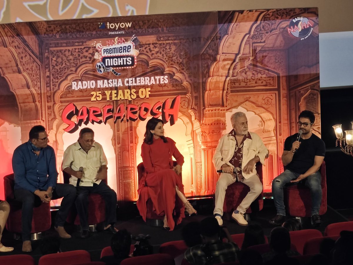 A Grand Event is happening tonight for the Celebration of 25 years of BLOCKBUSTER #Sarfarosh !! Superstar Aamir Khan with rest of the cast/Crew are present there 🔥 There will be a Special Screening too.. #AamirKhan @iamsonalibendre