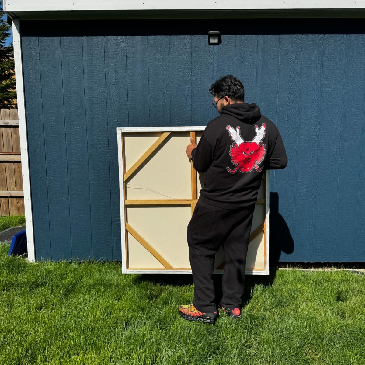 pabsprints's tweet photo. one way or another! 💺🐷🌄🏙️
showing my biggest piece yet tomorrow! Doors open at 5PM @sentrock Studio it’s a 2 day event, we got sets from some of my favorite djs in Chicago my moms throwing down Colombian delicacies 😋 let’s have a great time!🕺🏽💃🏽🪩

#makepigsfly #chicago https://t.co/XfGhGQ0X3j