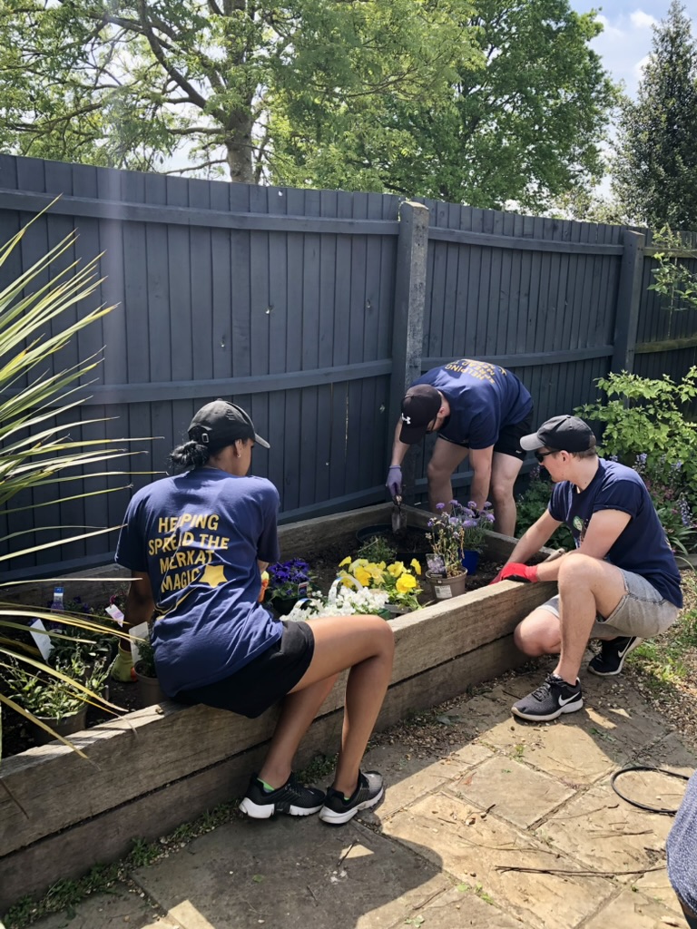 We would like to give a big YPCS thank you to the volunteers from @Comparethemkt who have been working on our sensory garden! This is a tranquil space at our @ADavisCentre in Yaxley where visitors and staff can relax and unwind (especially in this beautiful weather!). 💙