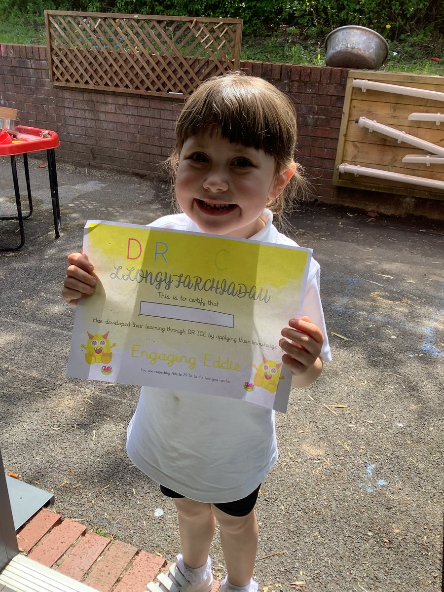 glanhowyprimary's tweet photo. Llongyfarchiadau to the DRICE winner in Bera Bach this week! You have been impressing your teachers with your enthusiasm and engagement during teaching and learning time! #EngagingEddie #BeraBach https://t.co/Ymi41ic1Ge