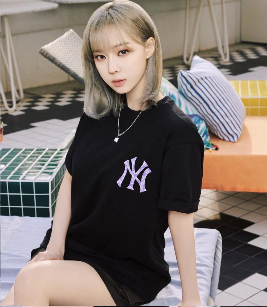 timeto_WINTER's tweet photo. 220510 MLB

#에스파 #aespa #윈터 #WINTER https://t.co/j16ofzfL3o