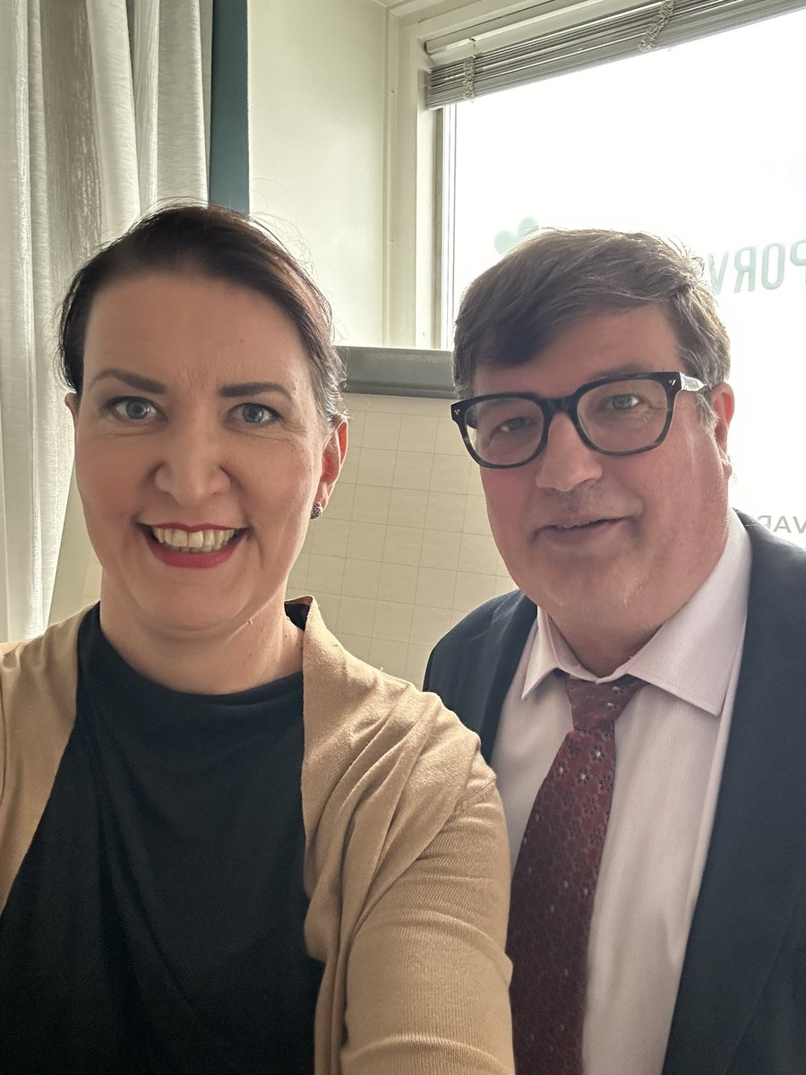 Kiitos käynnistäsi Kainuussa, työministeri <a href="/artosatonen/">Arto Satonen</a> 

Mukana tapaamisessa oli myös hyvä joukko <a href="/kokoomus/">Kokoomus</a> eurovaaliehdokkaita. Luontevasti asialistalla oli osaavan työvoiman saatavuuteen sekä EU-politiikkaan liittyvät kysymykset. Molemmat Kainuun menestyksen jatkolle tärkeitä.