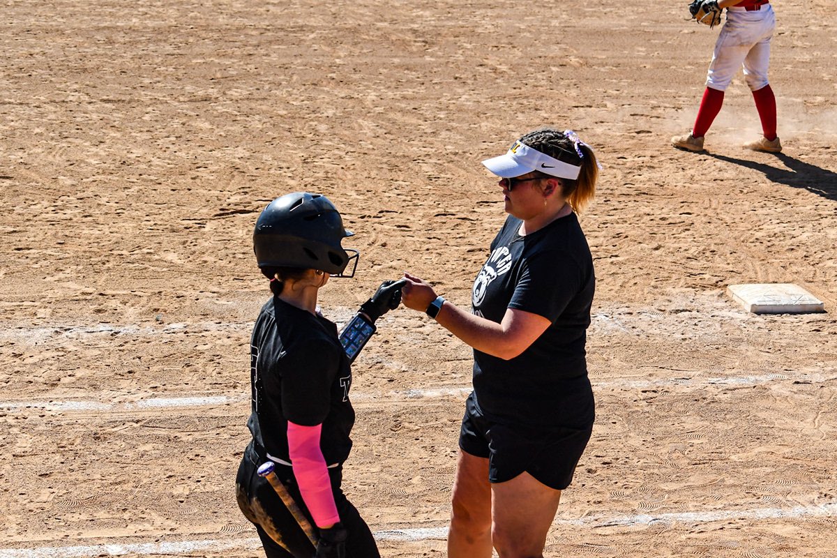 WLU_Softball's tweet photo. Looking to jumpstart a coaching career?! 

West Liberty Softball looking to hire 2️⃣ Graduate Assistants for the Fall of 2024‼️

Please reach out to Coach P. at sara.pelegreen@westliberty.edu for more info on the GA package! 

#TopperNation #GoWLU https://t.co/YzWXQWBA8r