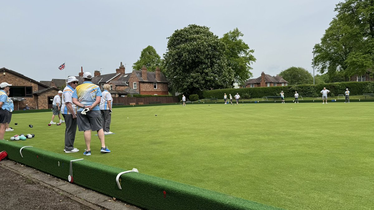 JeremySpake's tweet image. Day 3 of filming in #NorthYorkshire has been a game of two halves… from Bowls to All Creatures Great and Small! #JamesHerriotCountry #Moors #Dales #Hawnby #Staycation