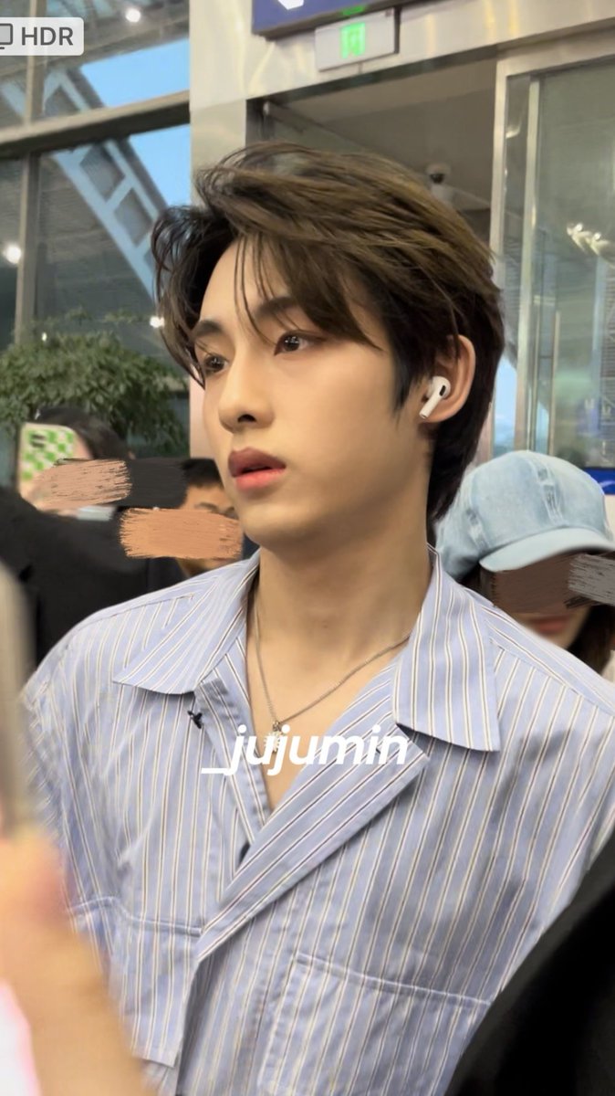 how does Winwin just look like that irl 😩

cr: _jujumin