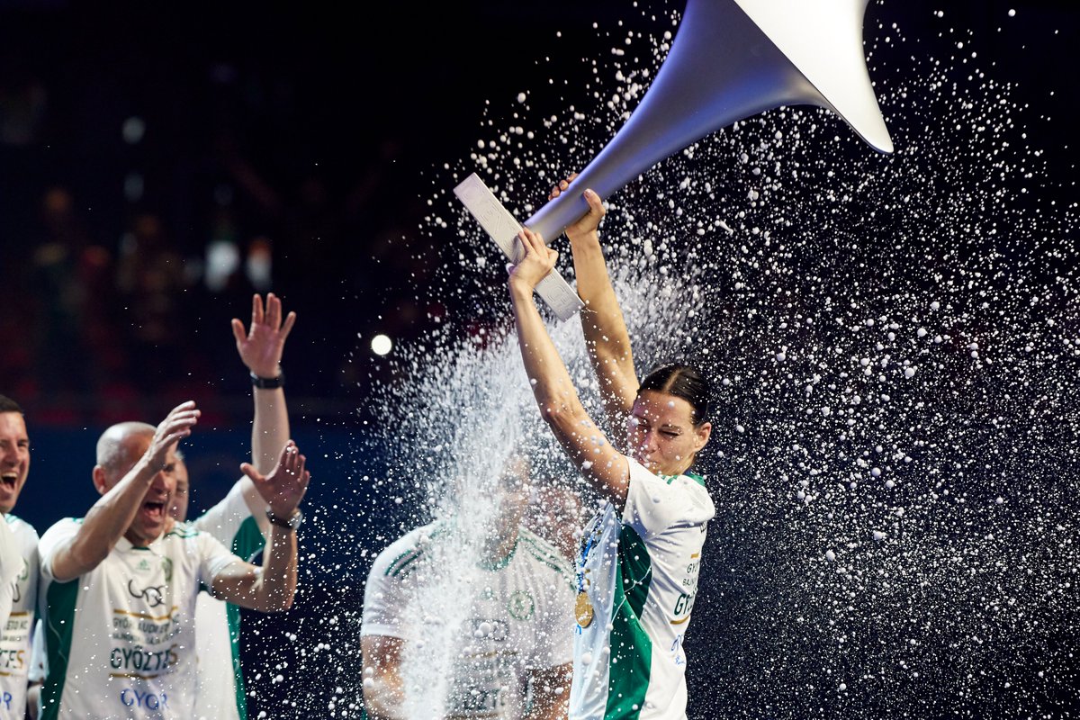 The last time Gyor won the #ehfcl 🔙

➡️ Vipers had not yet won any #ehfcl
➡️ Anne Mette Hansen, Nora Mork and Stine Oftedal played together
➡️ The Hungarians managed to win 3 titles in a row (2017, 2018 and 2019)