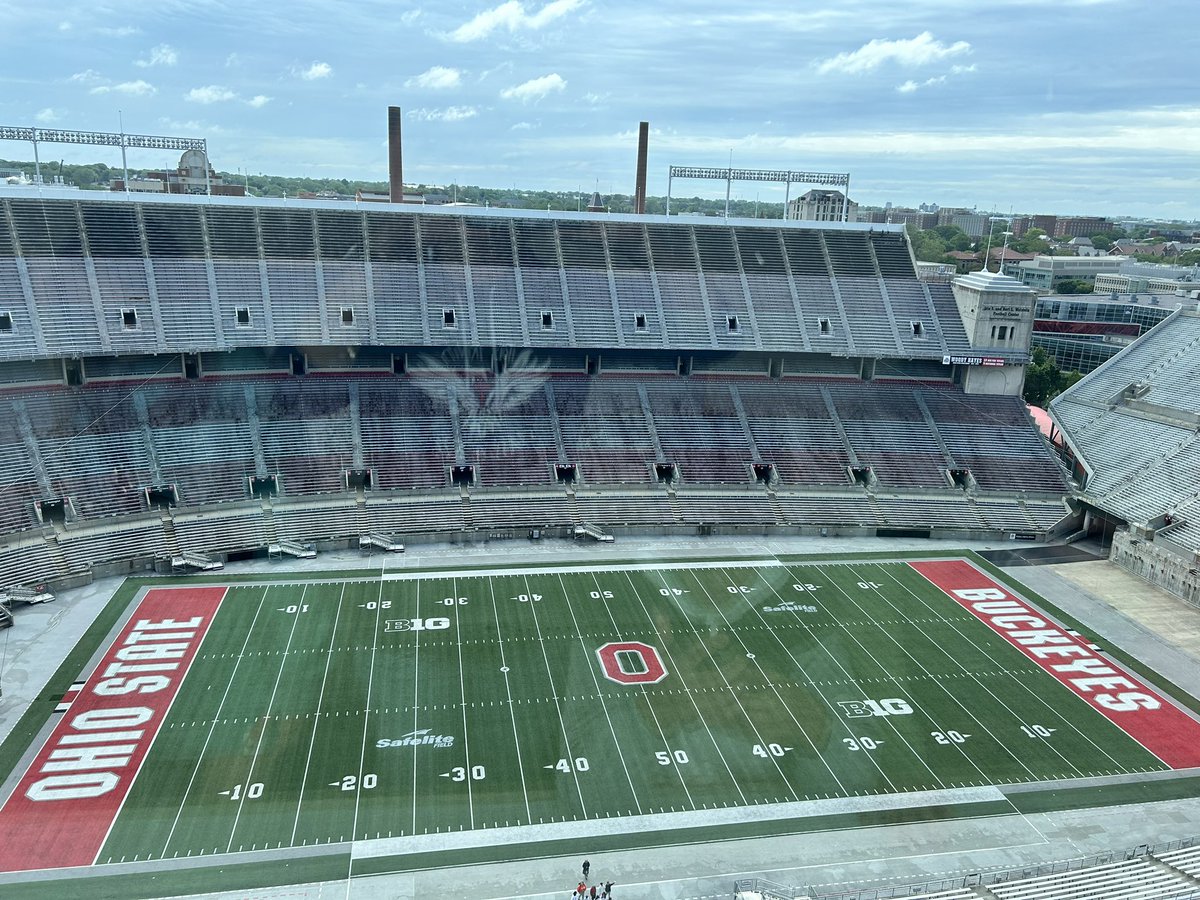 MrsTriplett_HTS's tweet photo. OSU press box https://t.co/OoYQd488Gd