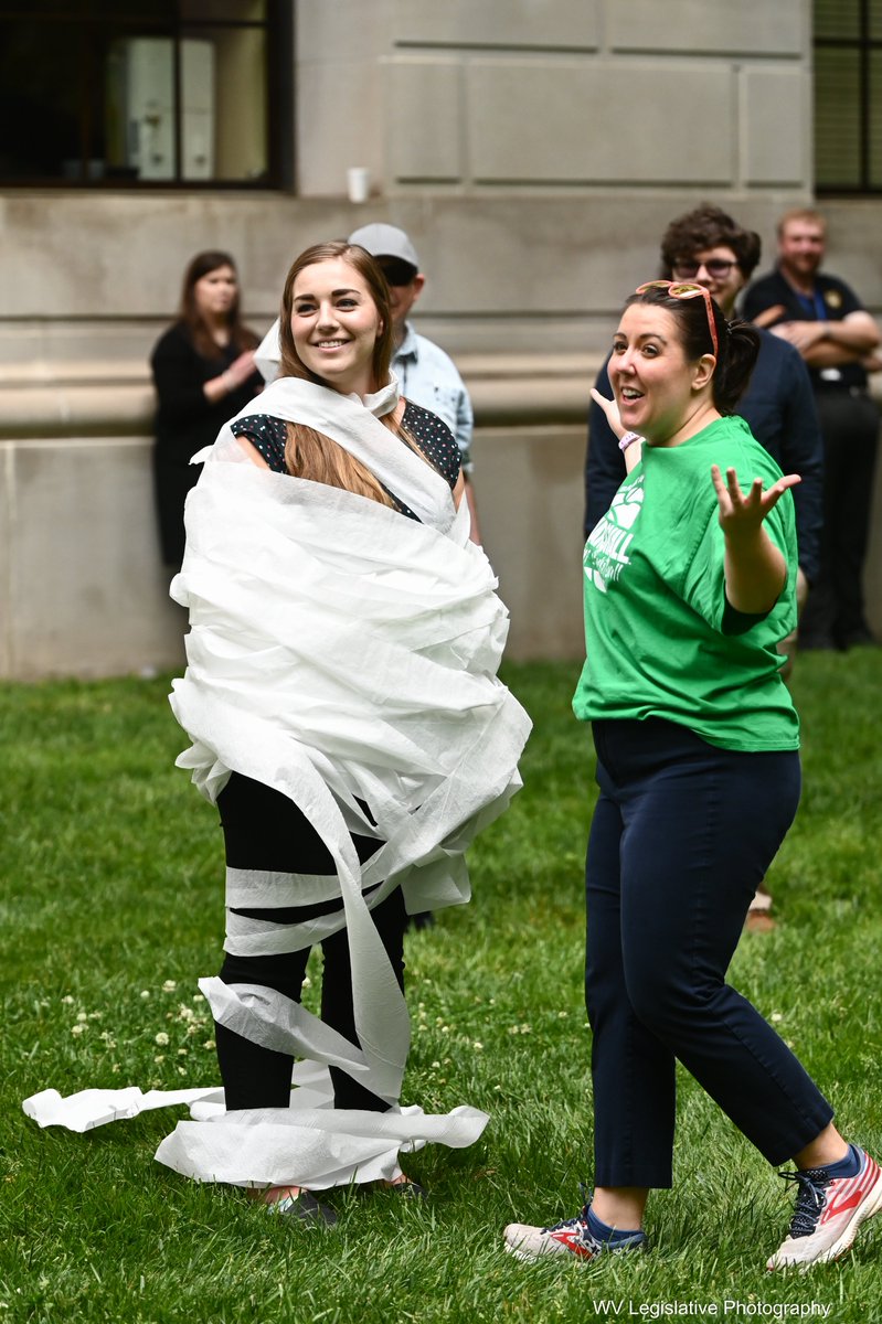 What better way to celebrate #LegislativeStaff Week than with some friendly competitions and a fun presentation by Senate Comms Director @jacquebland on tips and best practices to survive and thrive as a legislative staffer. 📸: Perry Bennett, WV Legislative Photography #WVleg