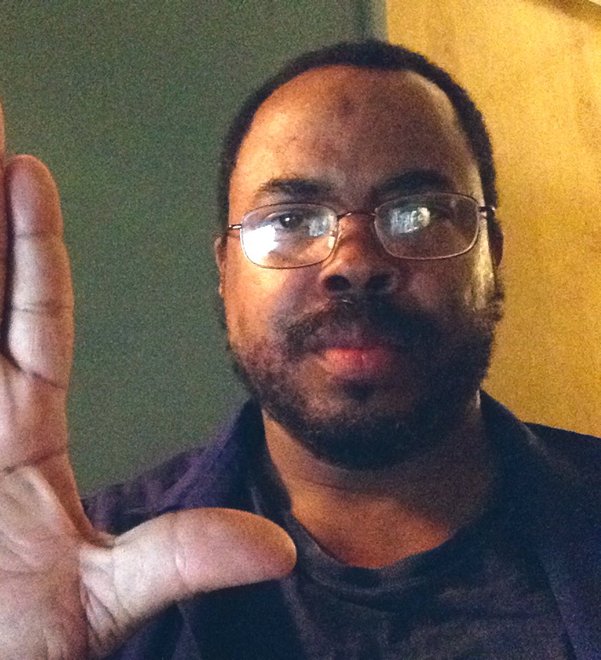 kickitoldschool's tweet image. 💜 
#WorldLupusDay #LupusAwarenessMonth #LHandSign