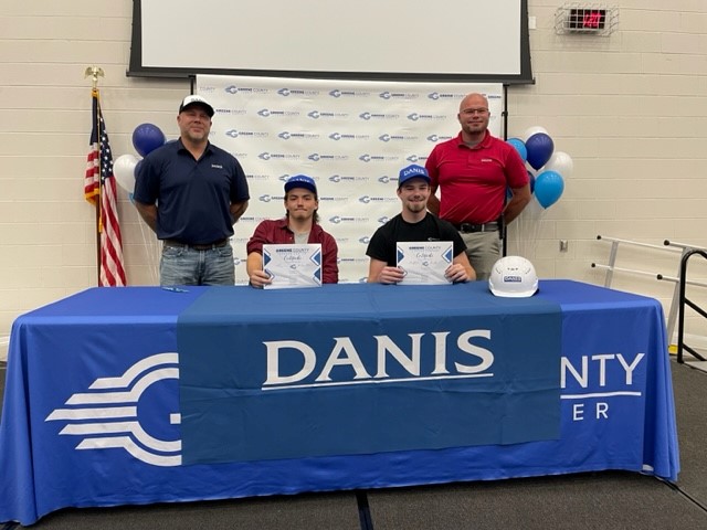 DanisBuilds's tweet photo. We had two great signing days at @GreeneCCC and @SCCTC! We are excited to welcome four new full-time employees upon their graduation. Welcome to the team, Karson, Brent, Ian, and Jeff!
#FutureofConstruction #DanisBuilds #PlanInnovateBuild https://t.co/OHKIWlnFLM