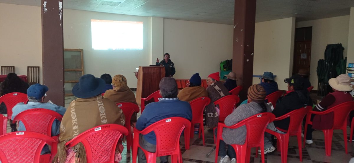 SenasagBolivia's tweet image. #Oruro
🇧🇴⚙️SENASAG-MDRyT, realizó el taller de socialización de Registro Único Nacional de Productores Agrícolas #RUNPA y Registro Único Nacional de Sanidad Agropecuaria #RUNSA, a productores del municipio de Antequera.