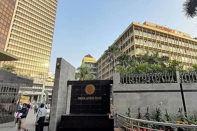 ডলারের মূল্য ও সুদহার বৃদ্ধি: ব্যবসার খরচ নিয়ে দুশ্চিন্তা