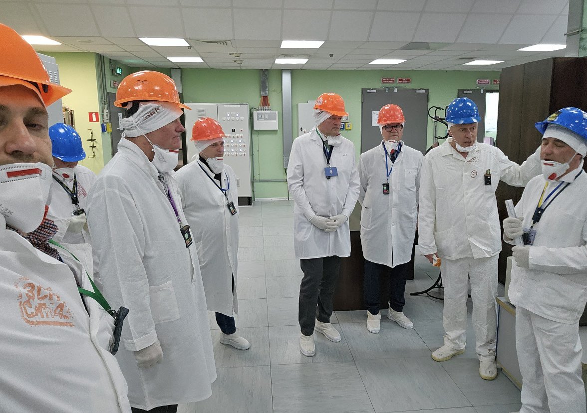 Direktoratet for strålevern og atomsikkerhet (DSA) (@dsa_stralevern) on Twitter photo 🇳🇴🤝🇺🇦
-A very sobering and important trip to 🇺🇦 to discuss nuclear safety. 🇳🇴 has provided assistance to <a href="/SNRIU_GOV_UA/">Державна інспекція ядерного регулювання України</a> for a long time, but the situation remains serious, says Director Per Strand.
<a href="/energoatom_ua/">Energoatom</a> Deputy Minister of Energy Svitlana Grynchuk.
#SupportUkraine 🇳🇴🤝🇺🇦
-A very sobering and important trip to 🇺🇦 to discuss nuclear safety. 🇳🇴 has provided assistance to <a href="/SNRIU_GOV_UA/">Державна інспекція ядерного регулювання України</a> for a long time, but the situation remains serious, says Director Per Strand.
<a href="/energoatom_ua/">Energoatom</a> Deputy Minister of Energy Svitlana Grynchuk.
#SupportUkraine