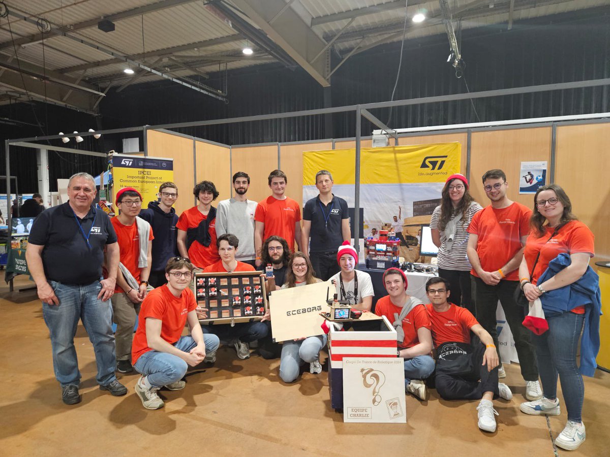 STMicroelectronics France tweet media