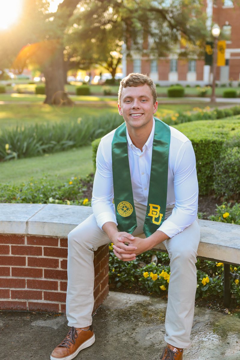 llarcher6's tweet image. Sic ‘Em @ArcherLeighton #BaylorGrad