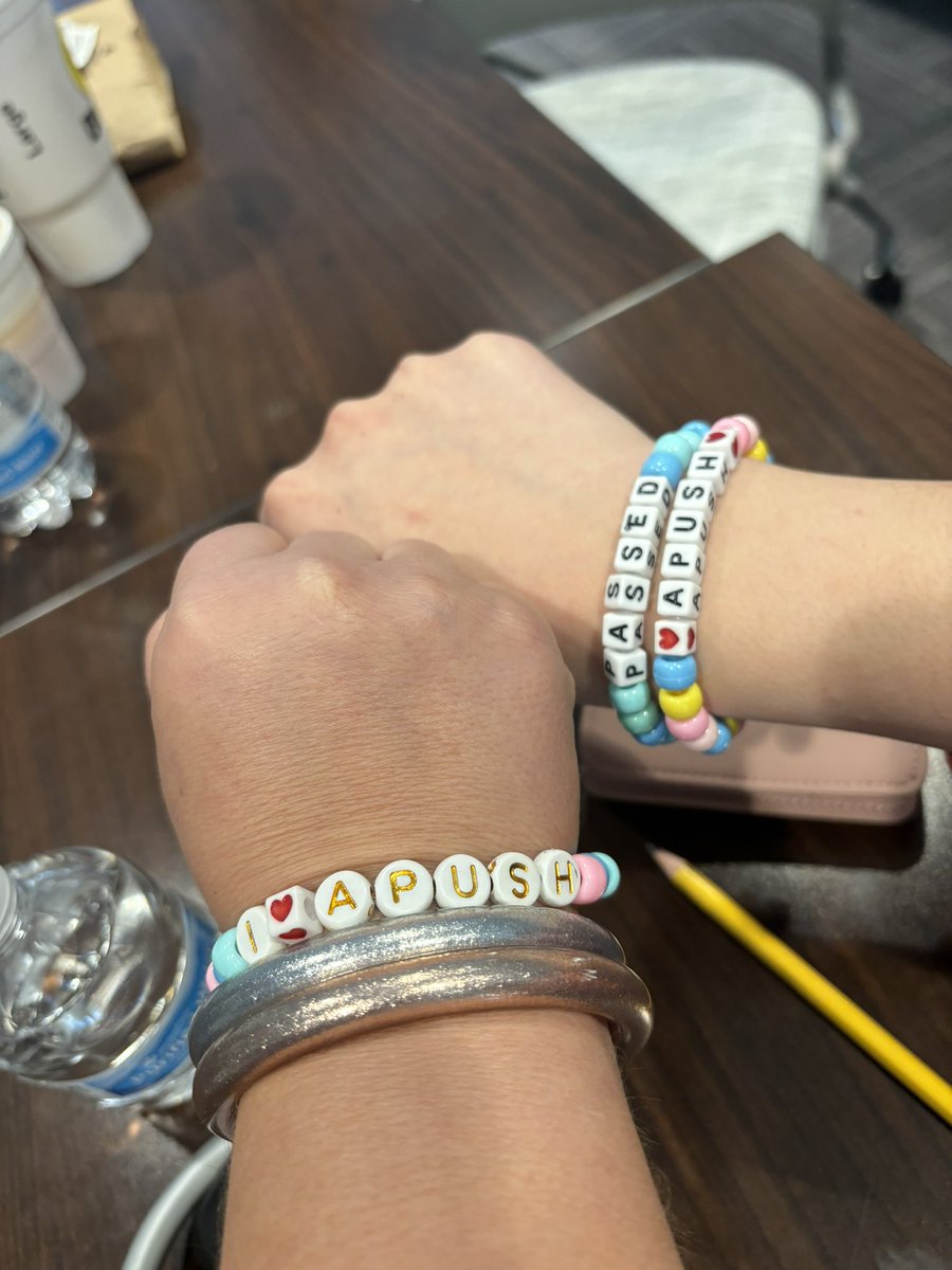 teachnuhistory's tweet photo. I’m so proud of these students. They have worked crazy hard to prepare for their exams and I know it is going to pay off big. Good luck APUSHers today! #APHUG #APUSH #proudteacher https://t.co/3hgr30SDrm