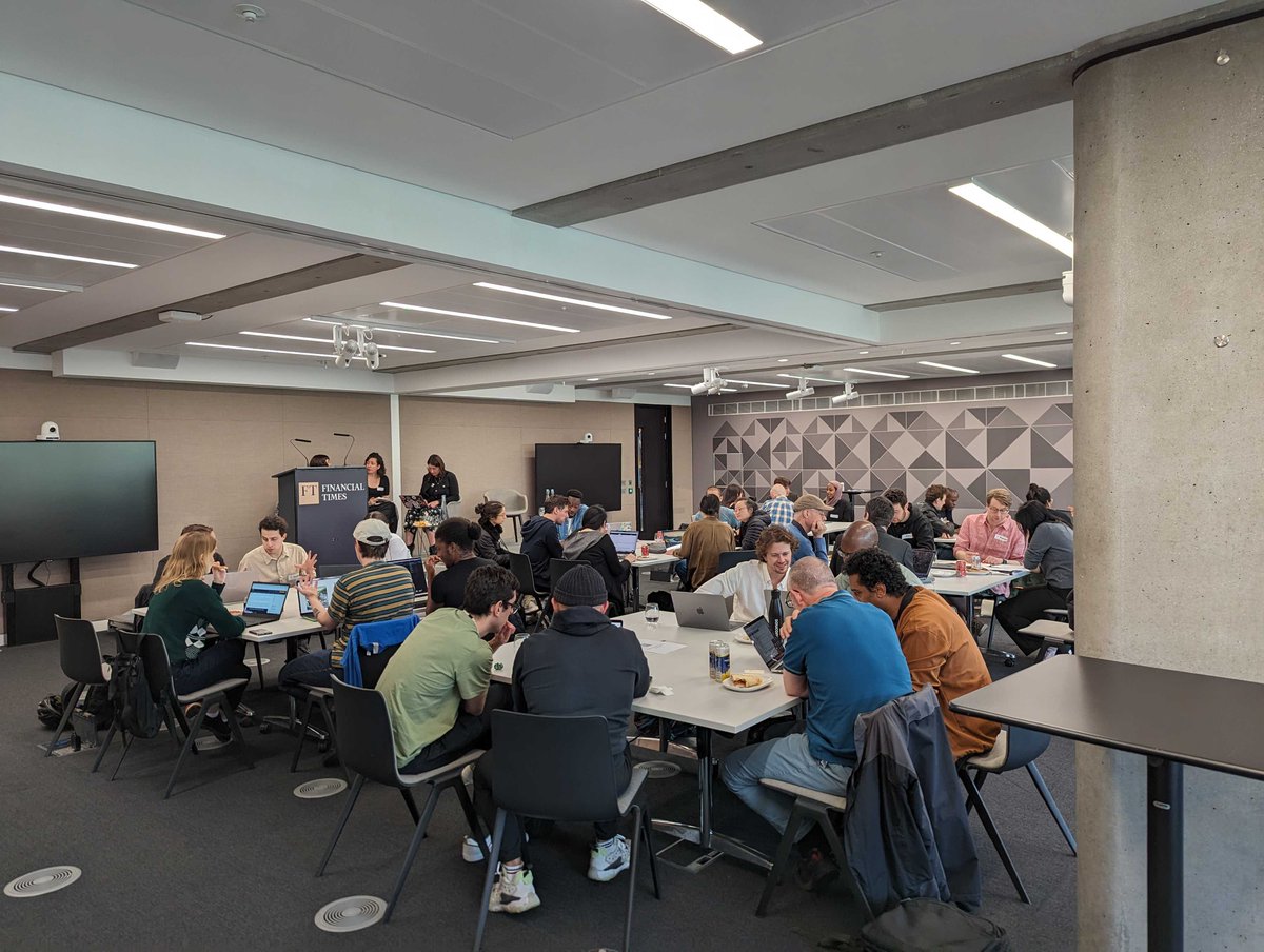 lifeatFT's tweet image. Excited to share that we hosted another empowering codebar workshop at our London office! 🌟 Offering tailored coding support and one-on-one coaching for minority groups in tech, we're committed to fostering inclusivity and driving positive change. #codebar