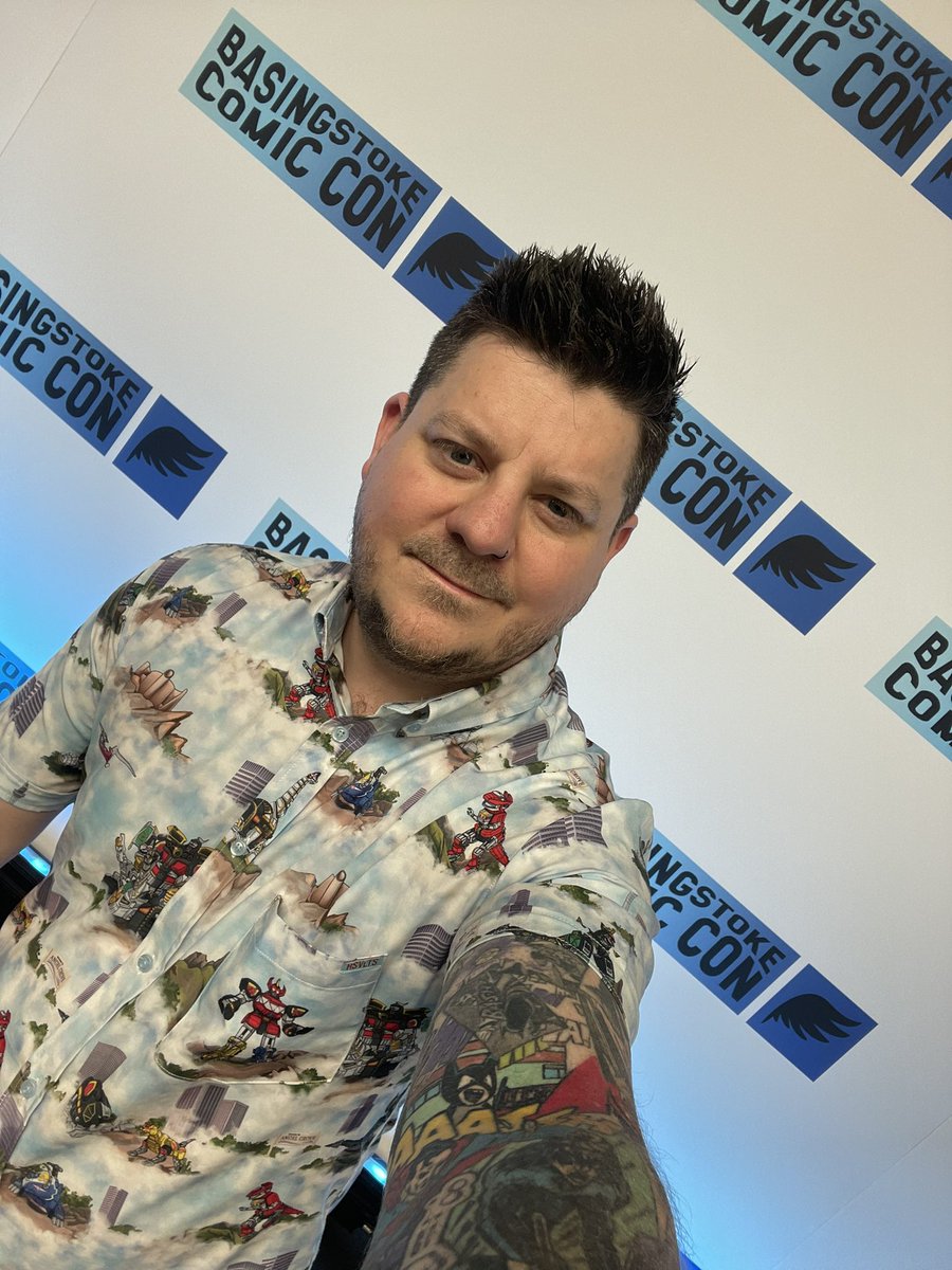 Level Up Leroy / The comic con DJ tweet media