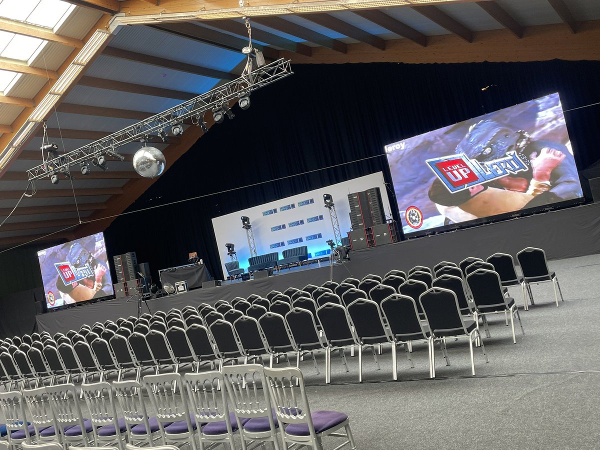 Level Up Leroy / The comic con DJ tweet media