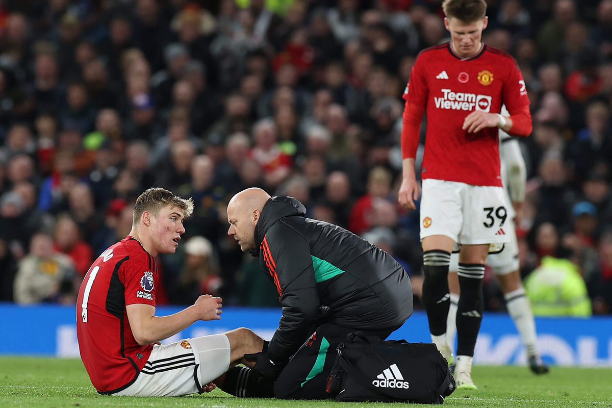 🚨 Many Manchester United players blame Erik ten Hag for the excessive amount of injuries this season. According to some, he makes mistakes in maintaining the same training load throughout the season, even if the accumulated fatigue is much greater in the final stretch.…