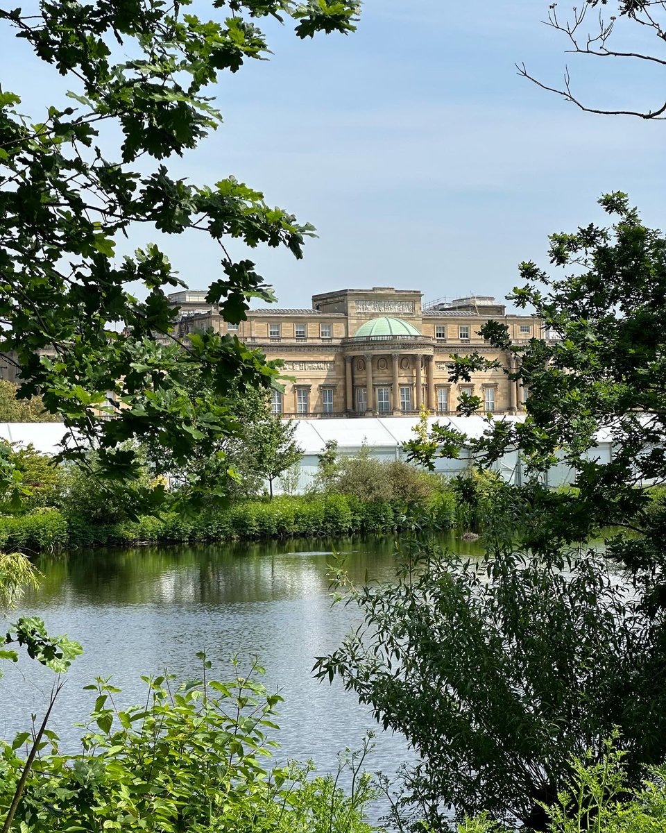 AshBhardwaj's tweet photo. It was a pleasure and privilege to speak at the @DofE awards ceremony at Buckingham Palace. Celebrating the achievements of young people, and sharing how travel has helped me develop soft skills and career skills #WhyWeTravel https://t.co/6z7PK7lhQJ