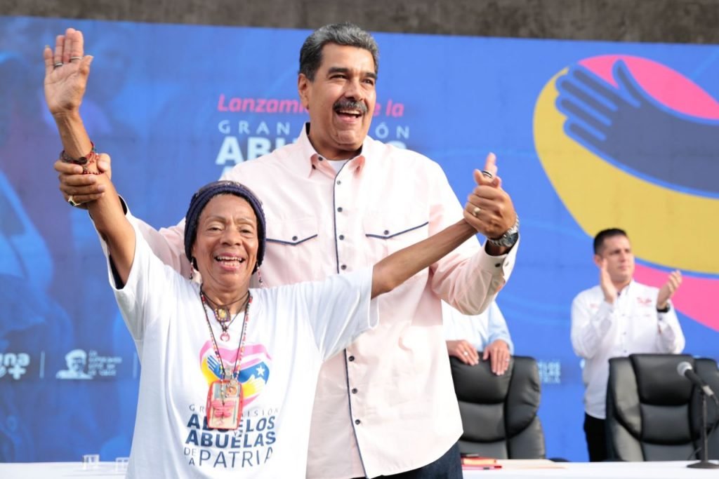 #NotiMippCI 📰🗞| Maduro anunció 13 programas inmediatos para atender a los abuelos. Lea más. ⏩mippci.gob.ve/index.php/2024…
#VenezuelaFestivalDeAmor