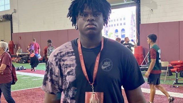 .@R2X_Rushmen1 offers 2025 defensive tackle @_iamdrewww_ who says he 'can't wait' to visit #OhioState soon. ✍️ @Bill_Kurelic 247sports.com/college/ohio-s…