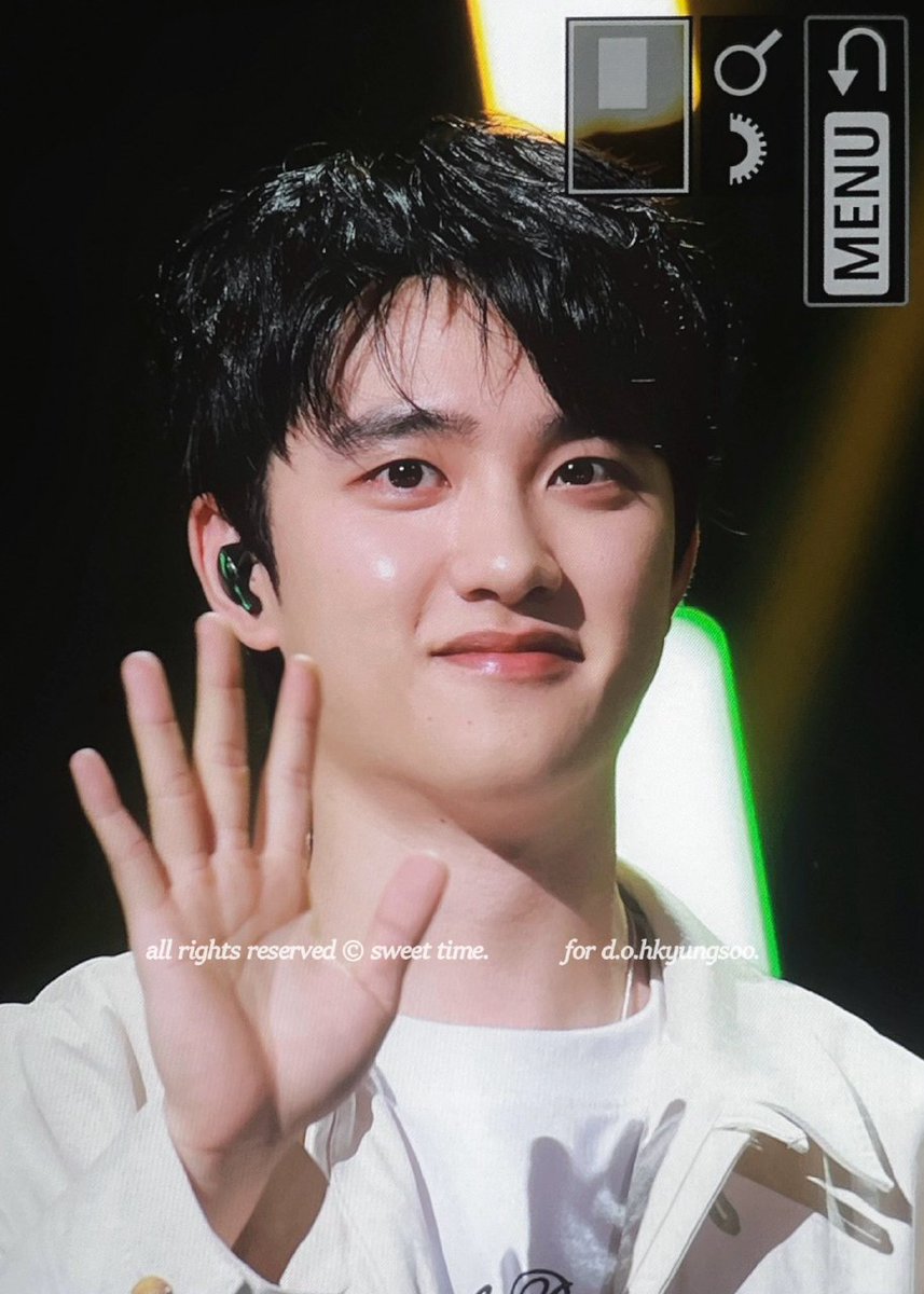 برای حمایت از حضور کیونگسو در برنامه The Season ریپ میزنید 😍💕✨

#DOHKYUNGSOO_TheSeasons
#도경수_성장 #DOHKYUNGSOO
<a href="/weareoneEXO/">EXO</a> <a href="/companysoosoo_/">Company Soosoo</a>