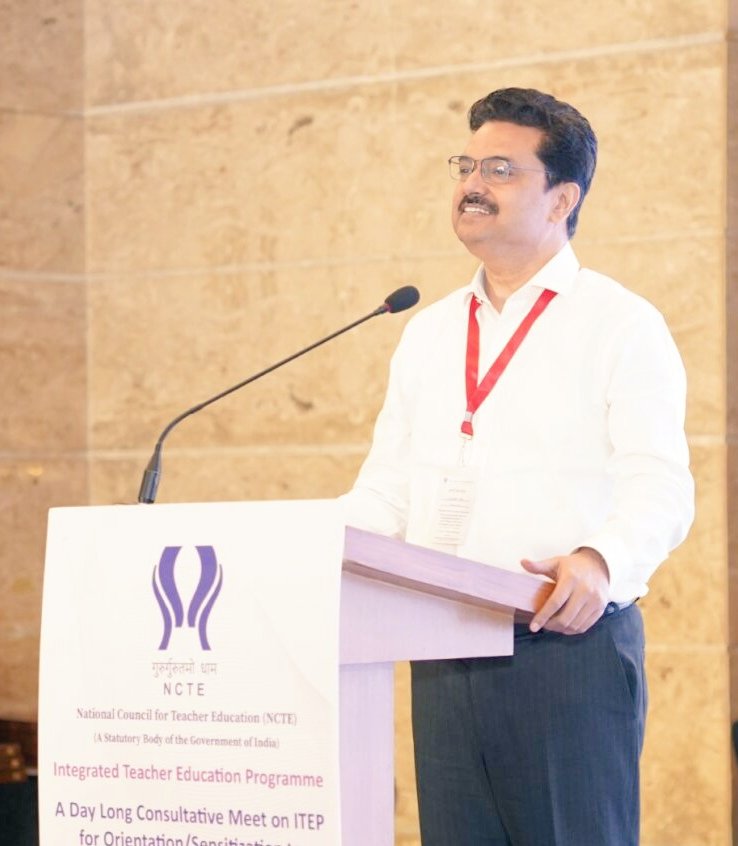 Prof. Yogesh Singh, Chairperson NCTE delivered a presidential address at National-Level Consultative Meet on #ITEP.

He urged stakeholders of ITEP to understand the spirit of words written in ITEP CF, #NMM Bluebook & #NPST Guiding Doc. & collectively contribute for #ViksitBharat.