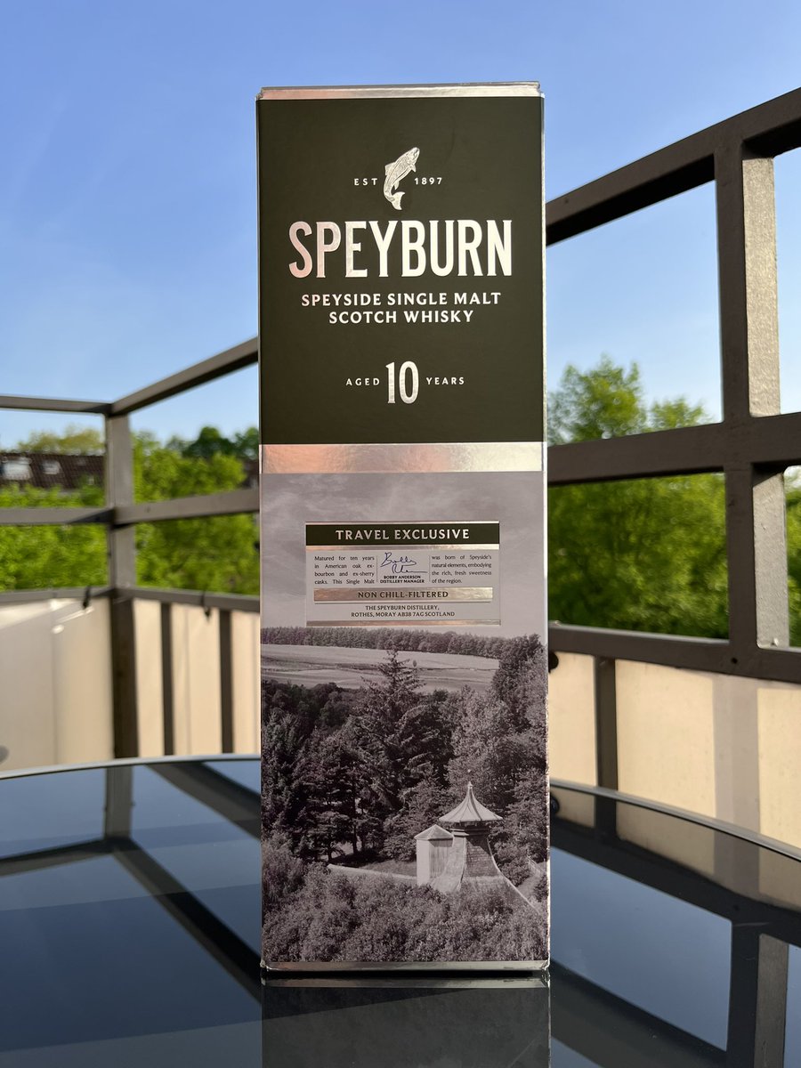 Coming soon for the next WhiskyTime: The Speyburn 10y, matured in American Bourbon- and Spanish Sherry-Casks 🥃 @SpeyburnWhisky #speyburn #speyburnwhisky #speyside #speysidewhisky #whisky #singlemalt #whiskytime #whiskytim #whiskytasting #whiskyweekend