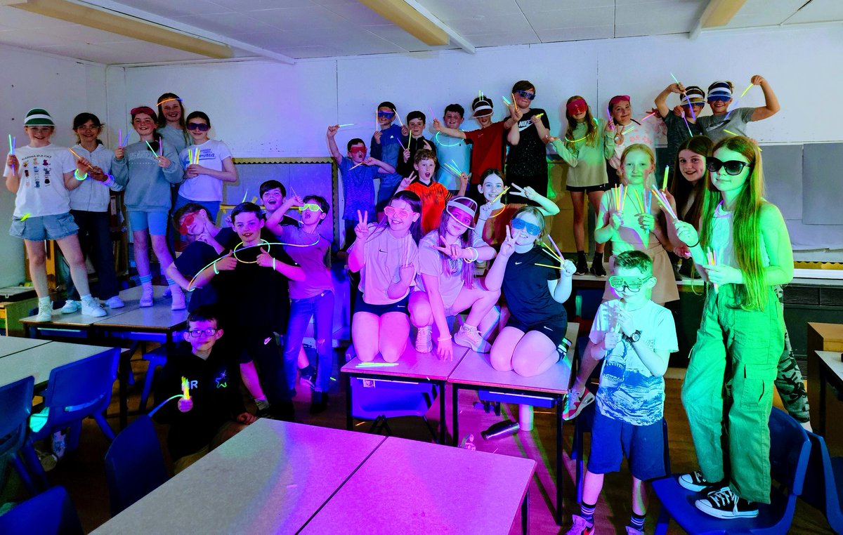 Year6TSP's tweet photo. Our SPaG rave was a great success this afternoon! The perfect way to end a week of hard work. #TSPWriting #TSPMusic 💫💖💜💛💚💙 https://t.co/T0Vxbp5i3N
