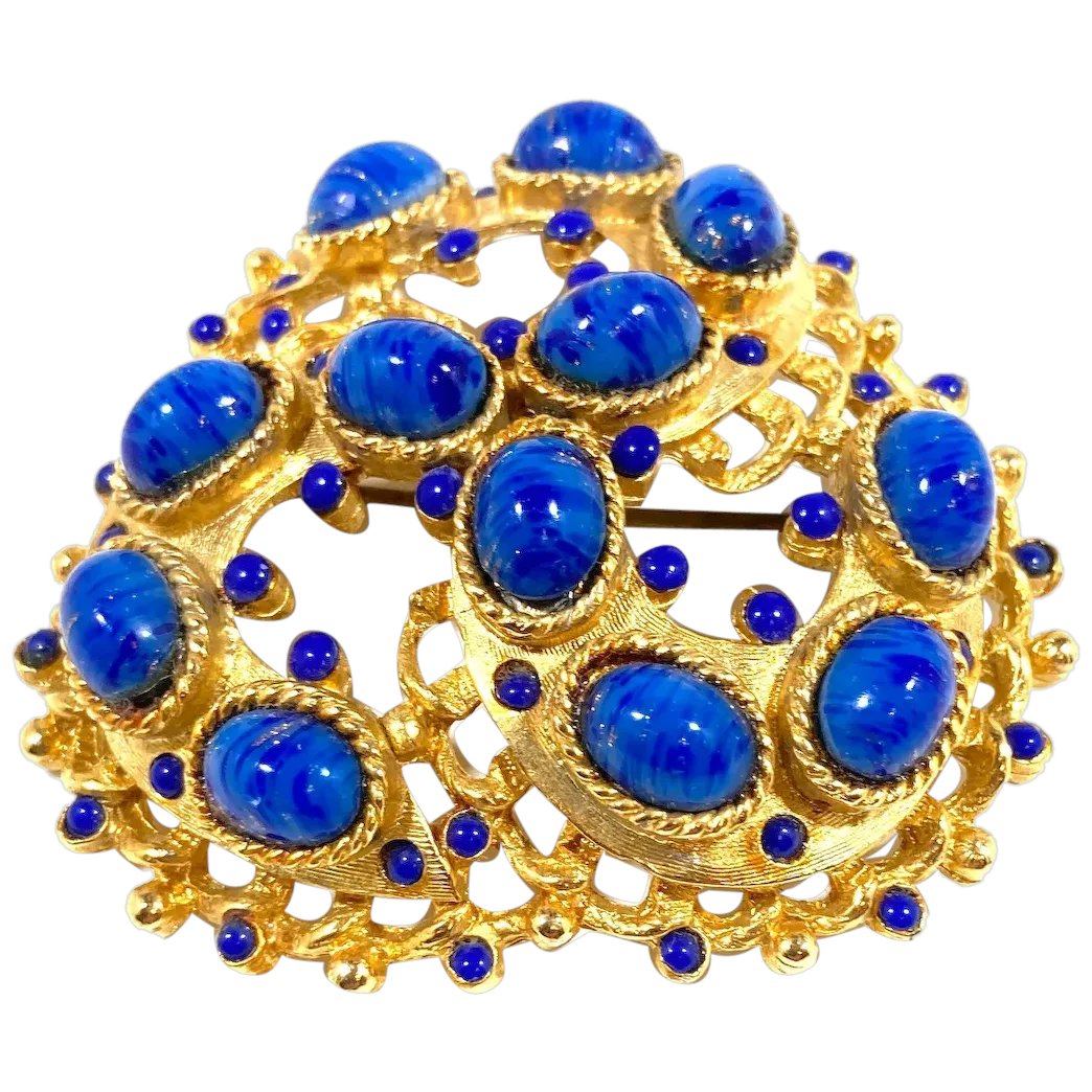 Dimensional Textured Goldtone Metal Imitation Lapis Cabochons Brooch #rubylane #vintage #brooch #vintagejewelry #giftideas #jewelryaddict #vintagebeginshere #fashionista #diva #glam rubylane.com/item/136230-E1…