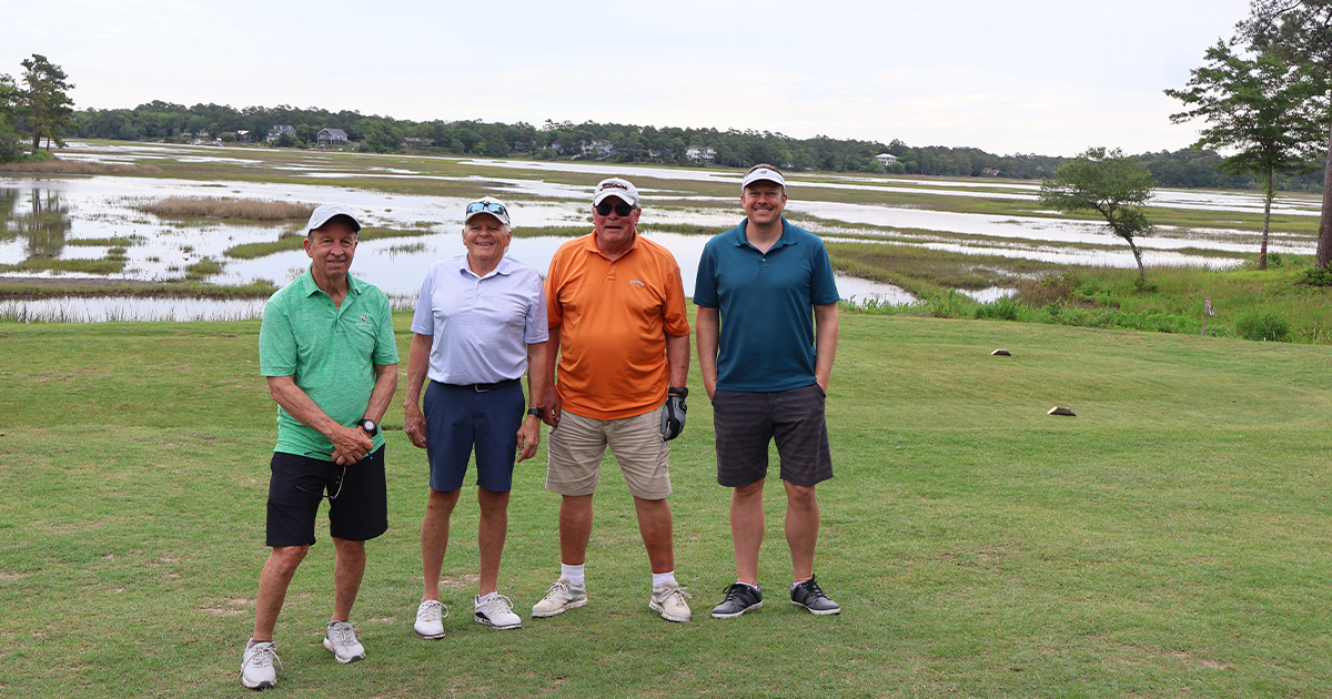 RiversEdgeClub's tweet photo. Happy National Golf Day!⛳️

A huge thank you to all our amazing members and guests who come out to play Rivers Edge each day! Your support means the world to us, we couldn't do it without you! 👊

#NationalGolfDay https://t.co/KtUtwxu3gj