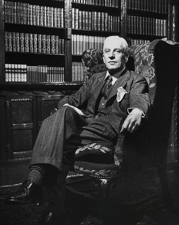 “Civilizations die from suicide, not by murder,” according to 20th-century historian Arnold Toynbee. He claimed every great culture collapses internally due to a divergence in values between the ruling class and the common people…🧵