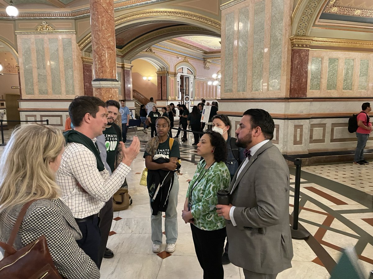 The @ILCleanJobs Platform was the topic of conversation yesterday when our staff and volunteers met with their legislators for #ClimateLobbyDayIL. Let's move toward clean, healthy & equitable transportation for everyone! ilcleanjobs.org/platform