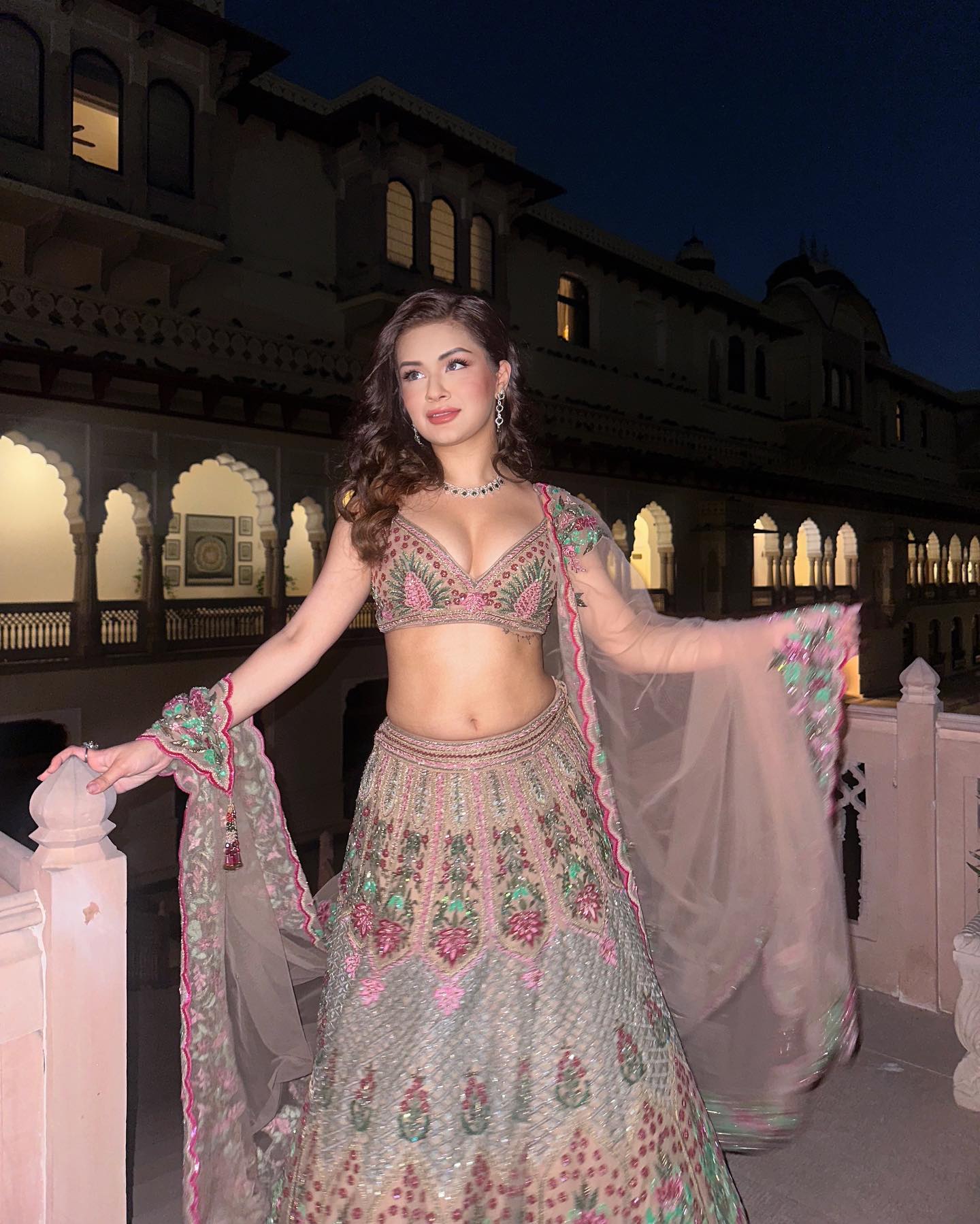 GNOWqkTbEAAES7M?format=jpg&name=large