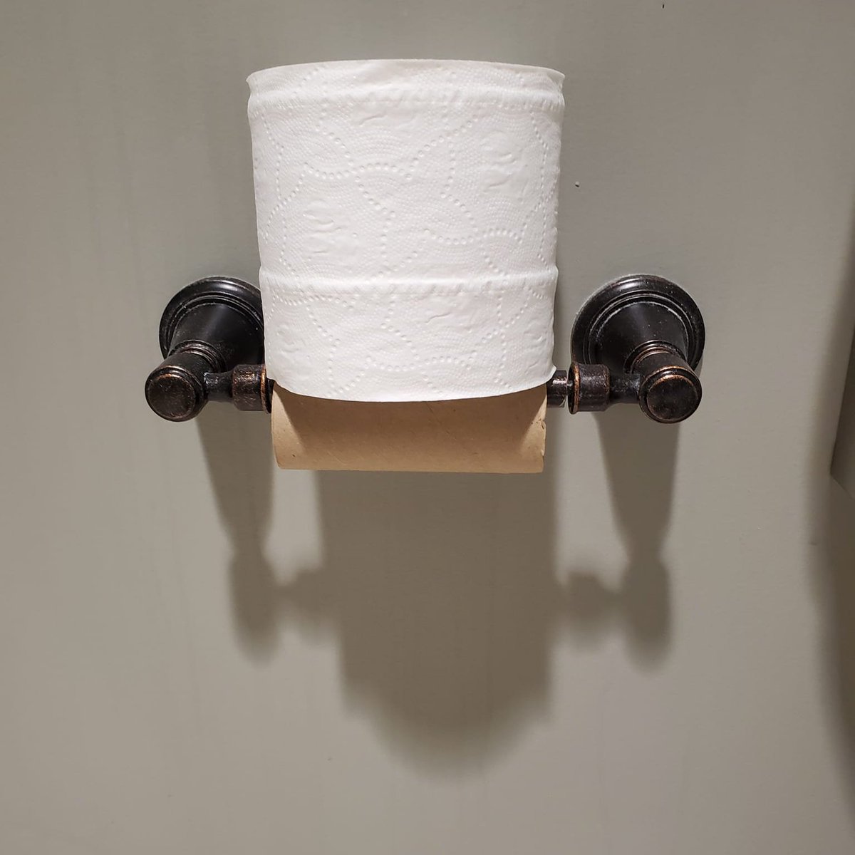 #FridayFunny! 😆The struggle is real!! 🤦‍♀️🧻😂
The #expertplumbers at #PowerPlumbing can't help you get your family to replace the #toiletpaperroll, but they can help you with all your #plumbing needs #chicagoplumber #powerplumbingchicago #chicagoplumbingexperts #thestruggleisreal