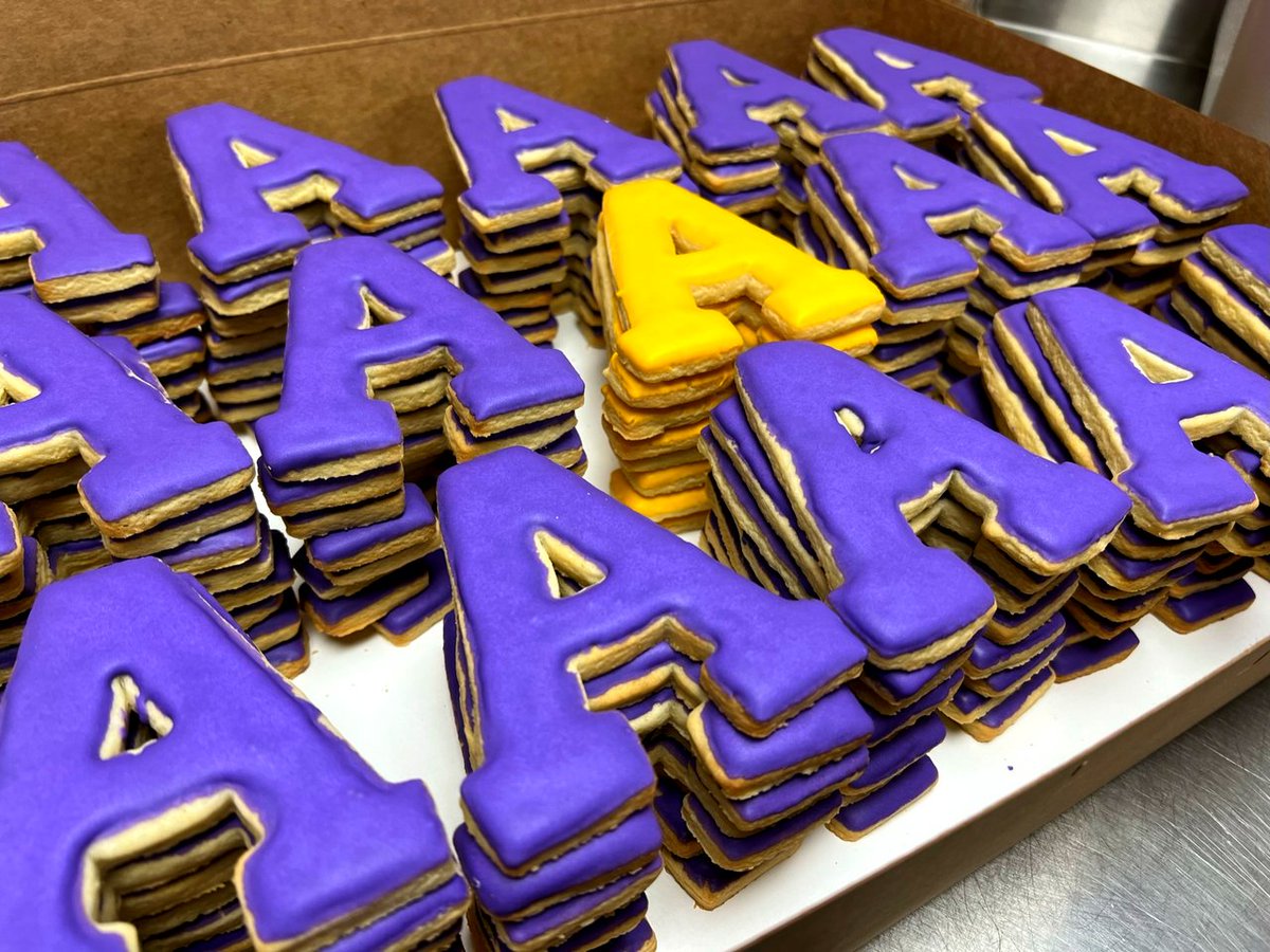 Planning a celebration for your favorite grad? 🎓 We've got you covered with personalized cakes, donuts, cookies, you name it! 💛 💜 

Need catering information? Tap here - bit.ly/44o5bQ9 

#classof2024 #graduation #celebrate #congrats #graduationparty #catering