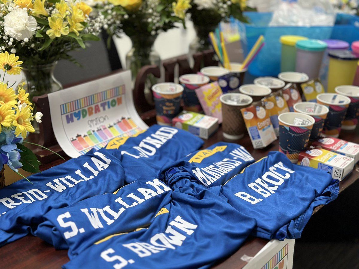 Principal Sheri Reid Williams (@sherireidwilli1) on Twitter photo <a href="/IFLeeland_PGCPS/">Imagine Foundations at Leeland</a> Friday Hydration Station and t-shirts for an amazing teaching team! Letโs continue to ๐ DYNAMIC and finish strong๐ช๐พ! <a href="/IFLeeland_PGCPS/">Imagine Foundations at Leeland</a> Friday Hydration Station and t-shirts for an amazing teaching team! Letโs continue to ๐ DYNAMIC and finish strong๐ช๐พ!