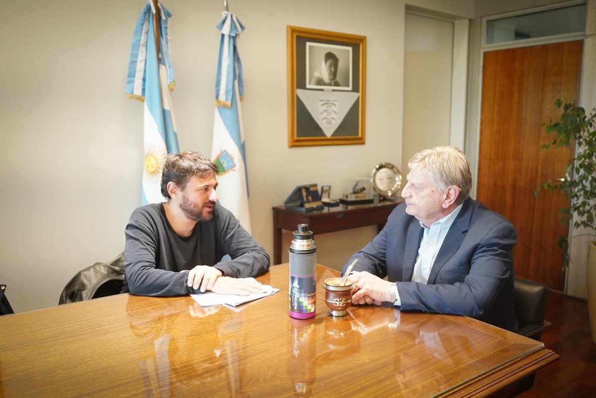 En La Pampa, con el gobernador @ZiliottoSergio discutiendo perspectivas para resistir el proyecto de disolución nacional y construir una Argentina Humana.